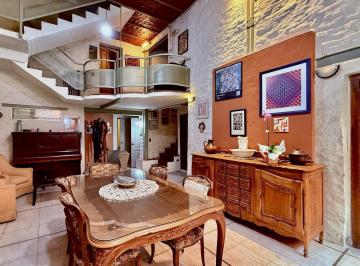 Casa · 350m² · 6 Ambientes · 1 Cochera · Venta Casa 6 Ambientes Dependencia Cochera Villa Crespo