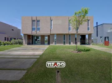 Casa · 215m² · 4 Ambientes · 1 Cochera · Casa en Venta en Muelles, Puertos, Escobar