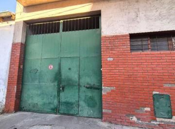 Bodega-Galpón · 200m² · Depósito Galpón en Alquiler en Villa Lynch, San Martin, G. B. a. Zona Norte