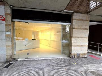 Local comercial · 110m² · Local de 110 m² Cub. 4 Mt de Vidriera. Límite Belgrano/palermo. E - Furio.