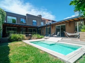 Casa · 400m² · 3 Dormitorios · 2 Cocheras · Casa en Los Troncos