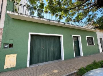 Casa · 140m² · 3 Ambientes · 2 Cocheras · Venta Casa 3 Ambientes Quilmes Oeste