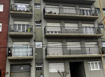 Departamento de 3 ambientes, Mar del Plata · Alquiler 24 Meses 3 Ambientes Amplios a La Calle con Balcón Saliente en Chauvín.