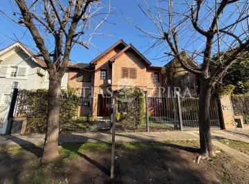 Casa · 130m² · 5 Ambientes · 2 Cocheras · Casa 5 Ambientes en Castelar Norte