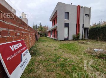 Casa · 170m² · 4 Ambientes · 3 Cocheras · Venta Casa 3 Dorm. en Sicardi - Calle 666 E/ 13bis y 14