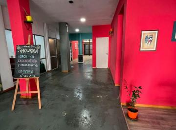 Local comercial de 10 ambientes, La Plata · Importante Local Comercial! Múltiples Oportunidades!