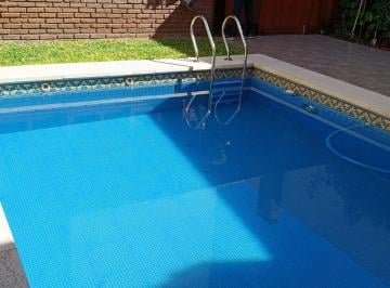 Casa · 242m² · 4 Ambientes · 2 Cocheras · Casa en Parque Chacabuco
