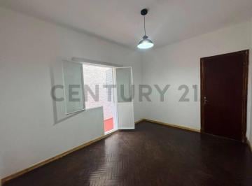 Departamento · 51m² · 3 Ambientes · A Estrenar - 2 Dorm. - 2 Patios - Gc Bajos - Prox Rambla - Sarandi Cuidad Vieja