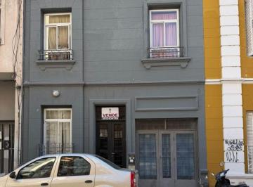Casa de 6 ambientes, Córdoba · Casa con 6 Habitaciones en Venta en Alberdi Ideal Uso Comercial
