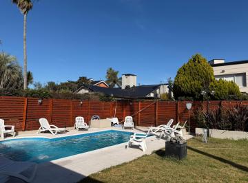 Casa · 400m² · 5 Ambientes · 2 Cocheras · Casa en El Venado