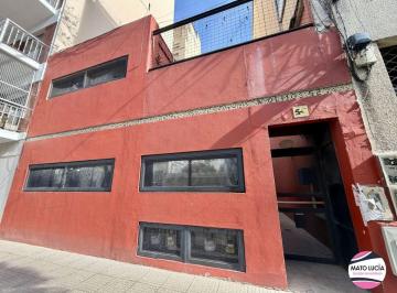 PH de 4 ambientes, Velez Sarsfield · PH 4 Amb - 1er Piso por Escalera - 2 Patios