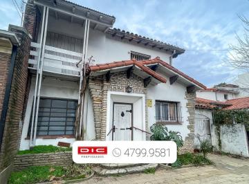 Casa · 186m² · 3 Ambientes · 1 Cochera · Casa 2 Dorm. Venta - Olivos - Vias/maipu