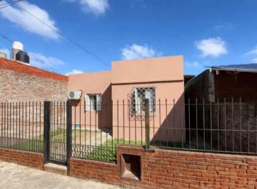 Casa · 80m² · 4 Ambientes · Casa en Venta - San Agustinen