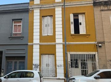 Casa de 6 ambientes, Córdoba · Casa con 10 Dorm. en Venta en Alberdi Apto Comercio
