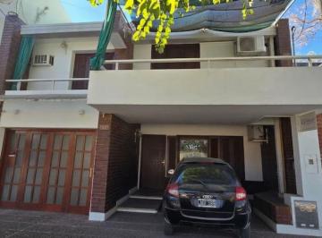 Departamento · 100m² · 4 Ambientes · 1 Cochera · Departamento de 3 Dorm., en Alquiler