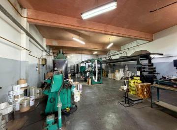 Bodega-Galpón · 328m² · Alquiler Amplio Galpón San Martin + Opc. Vivienda
