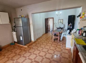 Casa · 165m² · 3 Ambientes · 2 Cocheras · B° Alto Alberdi - Casa 2 Dorm. - 270 m² Sup Total