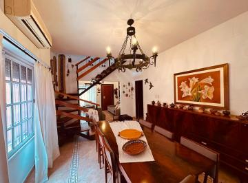 Casa · 170m² · 6 Ambientes · 5 Cocheras · Venta Casa 6 Ambientes Quilmes Oeste