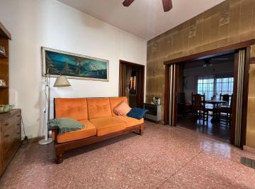 Casa · 140m² · 4 Ambientes · Venta Casa 4 Amb Mas Depto 2 Amb V. Alsina