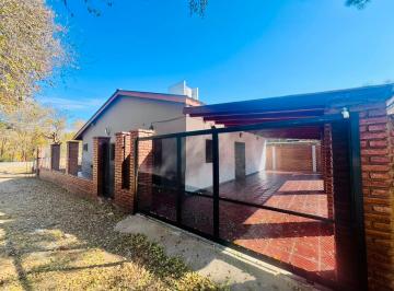 Casa · 152m² · 6 Ambientes · 1 Cochera · Venta Casa Sobre Ruta E55 Pileta 4 Dorm.
