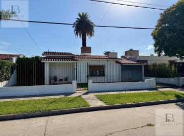 Casa · 109m² · 4 Ambientes · 1 Cochera · Casa en Venta | 3 Dorm. | Gran Patio | Garage | Apto Crédito