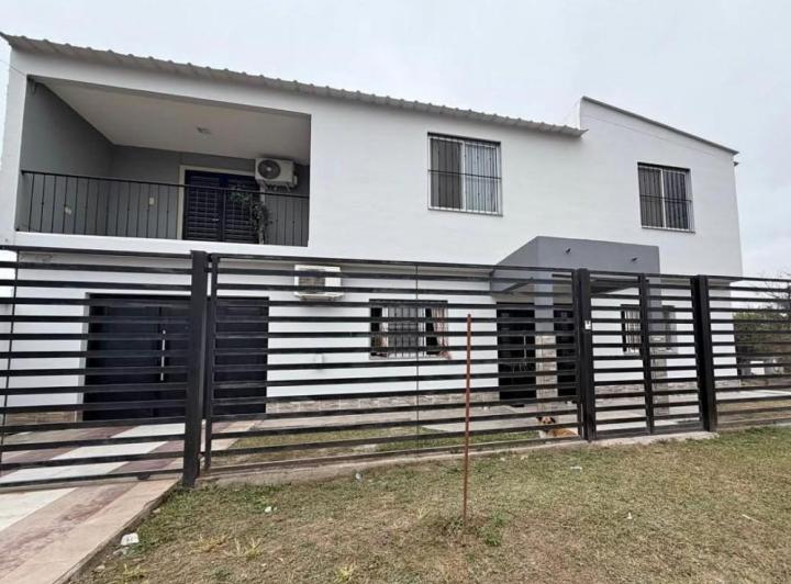 Casa · 106m² · 6 Ambientes · 1 Cochera