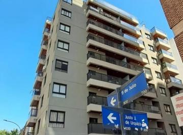 Departamento · 92m² · 4 Ambientes · Venta Departamento 2 Dorm. en Zona Centro, con Balcón y Terraza