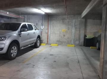 Garage · Alquiler de Cochera Amplia en Subsuelo - Excelente Zona (Deán Funes 800)