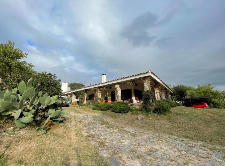Casa · 399m² · 7 Ambientes · 5 Cocheras