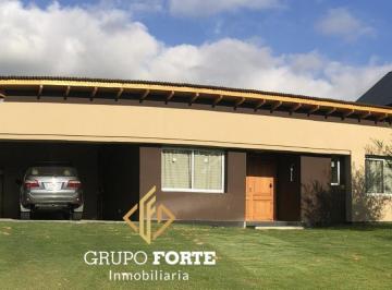 Casa · 270m² · 6 Ambientes · 3 Cocheras · Casa Venta El Potrerillo de Larreta