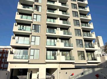 Departamento · 75m² · 2 Ambientes · 1 Cochera · Semipisos de Categoria 2 y 3 Ambientes, Cochera y Baulera!playa Grande