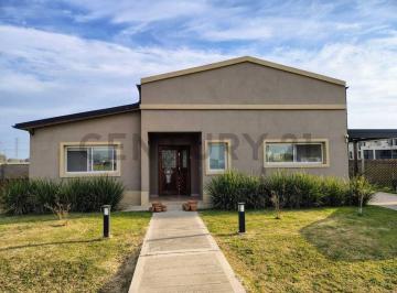 Casa · 145m² · 4 Ambientes · Venta Casa 3 Dorm. Barrio Cañuelas Park Club de Campo