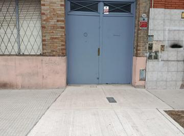 Depósito Alquiler · Galpon en Alquiler en Av Chorroarin 950 (Villa Ortuzar) de 220 m². Dueño Directo