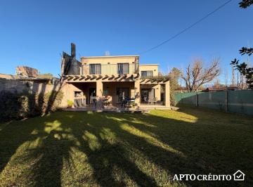 Casa · 229m² · 6 Ambientes · 2 Cocheras · Casa en Calle Alzaga - Huerto del Sol