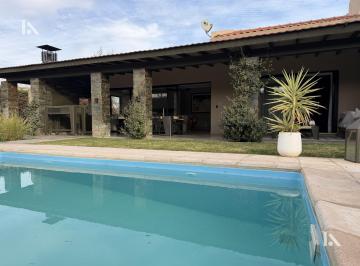 Casa · 483m² · 4 Ambientes · 4 Cocheras · Casa - Venta - 3 Dorm. - Barrio Portal Vistalba - Vistalba - Mendoza