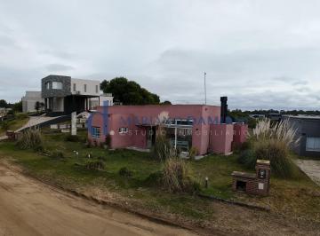 DEI-DEI-2129_2 · Casa 4 Dorm. con Pileta en Venta en Costa Esmeralda Barrio Ecuestre