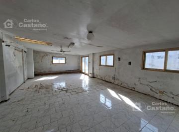 Bodega-Galpón · 155m² · 4 Ambientes · PH en 2 Plantas Para Refaccionar Al Contrafrente con Galpón de 8,66x11 m