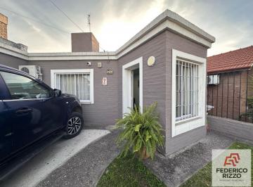 Casa · 85m² · 2 Ambientes · 1 Cochera · Casa en Venta en Barrio Marquez de Sobremonte! 1 Dormitorio + Cochera + Patio