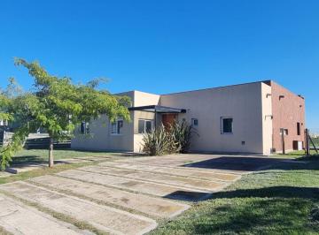 Casa de 4 ambientes, Pilar · Venta Hermosa Casa en San Sebastian