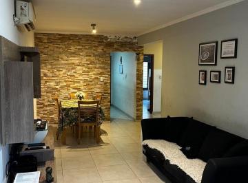 Casa · 70m² · 5 Ambientes · Vende Duplex en Miradores de Manantiales I