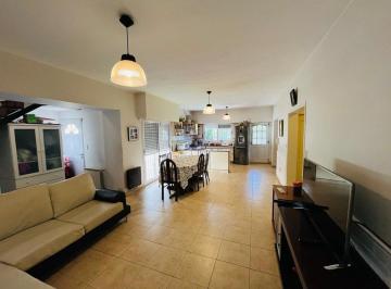 Casa · 207m² · 5 Ambientes · 1 Cochera · Casa 5 Ambientes y Monoambiente Venta Jose Marmol