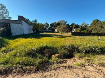 Terreno · 737m² · Se Vende Lote en Bosque La Salle, Colastiné Norte