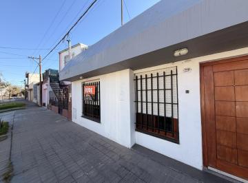 Casa · 192m² · 5 Ambientes · 1 Cochera · Casa en Venta en San Lorenzo