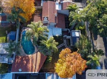 Casa de 6 ambientes, Córdoba · Casa - 4 Dorm - Urca - Apta Credito