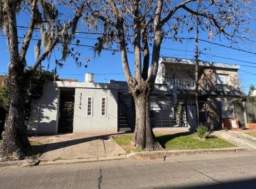 Casa · 151m² · 5 Ambientes · Juan Martin Maza Al 3700 Venta de Casa 3 Dorm. en La Florida Rosario