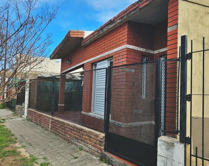 Casa · 187m² · 4 Ambientes · 1 Cochera
