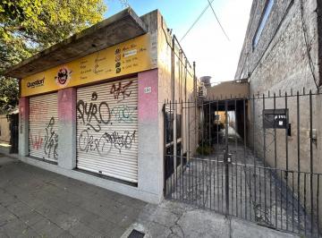 PH · 99m² · 3 Ambientes · PH 3 Amb con 2 Locales Sobre Av Juan D. Peron
