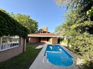 Casa de 7 ambientes, Villa Carlos Paz · Casa de 3 Dorm. con Pileta en Sol y Río, Villa Carlos Paz en Venta
