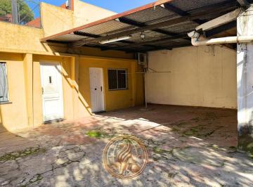 Casa · 140m² · 4 Ambientes · 1 Cochera · Venta Casa en Ezpeleta Ideal Dos Familias, Vivienda y Emprendimiento Oportunidad