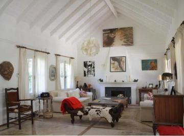 Casa · 200m² · 5 Ambientes · 1 Cochera · 4 Dorm. | Gran Ville